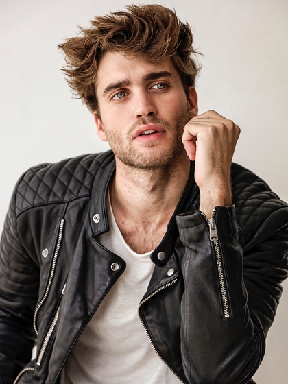 ALEX F